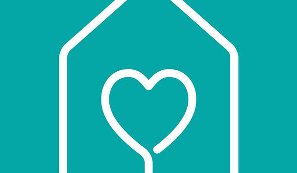 Logo Haus mit Herze - Pflegehelfer gesucht